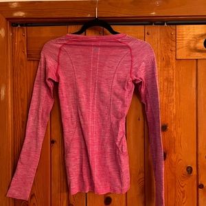 LuLu athletic long sleeve shirt